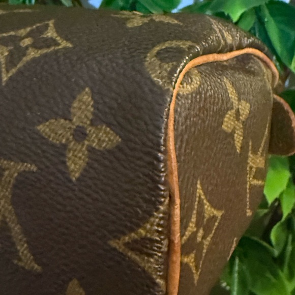 Louis Vuitton Monogram Vintage Mini Speedy - Picture 12 of 17